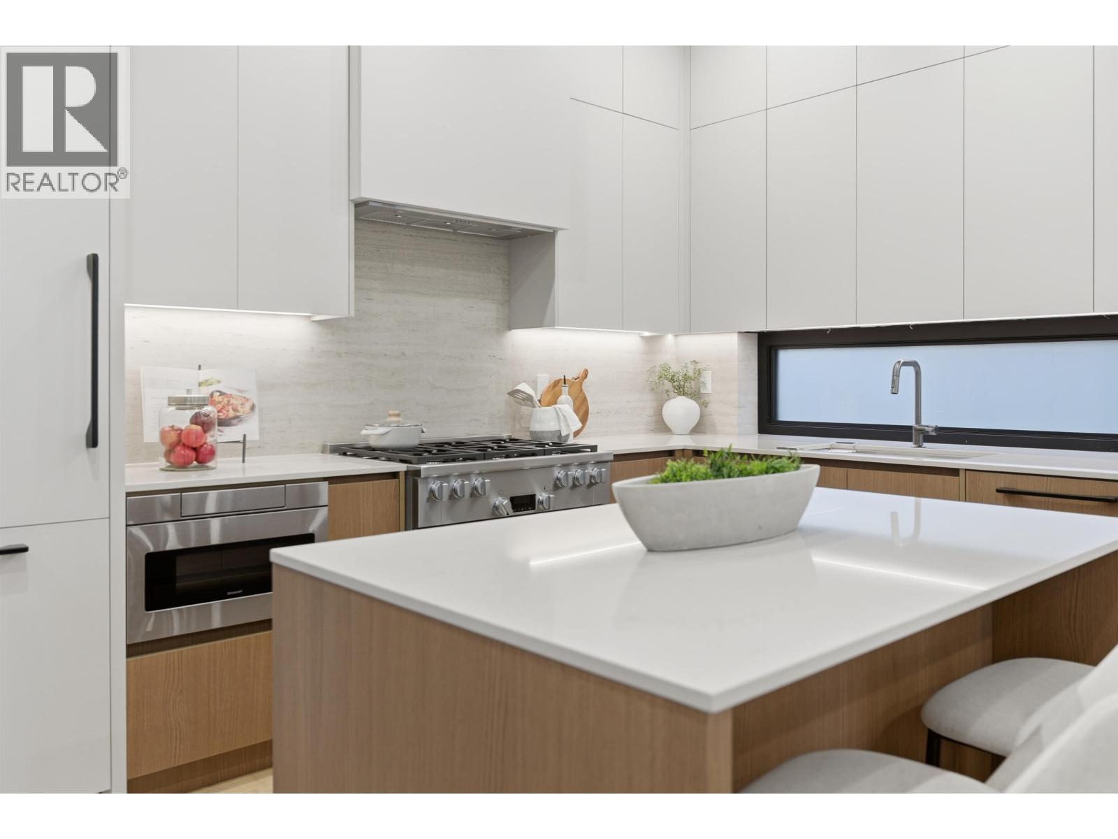 1 2635 W 12th Avenue, Vancouver, British Columbia  V6K 2P4 - Photo 8 - R3069837