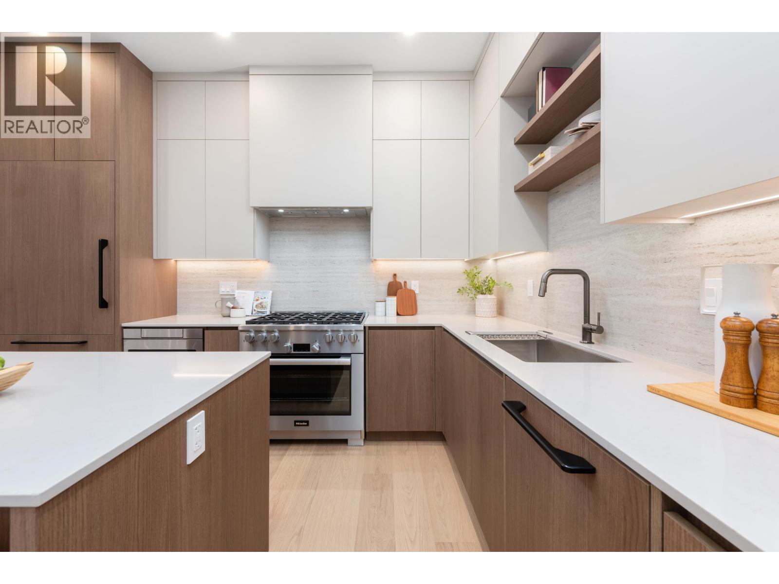 2 2635 W 12th Avenue, Vancouver, British Columbia  V6K 2P4 - Photo 12 - R3069840