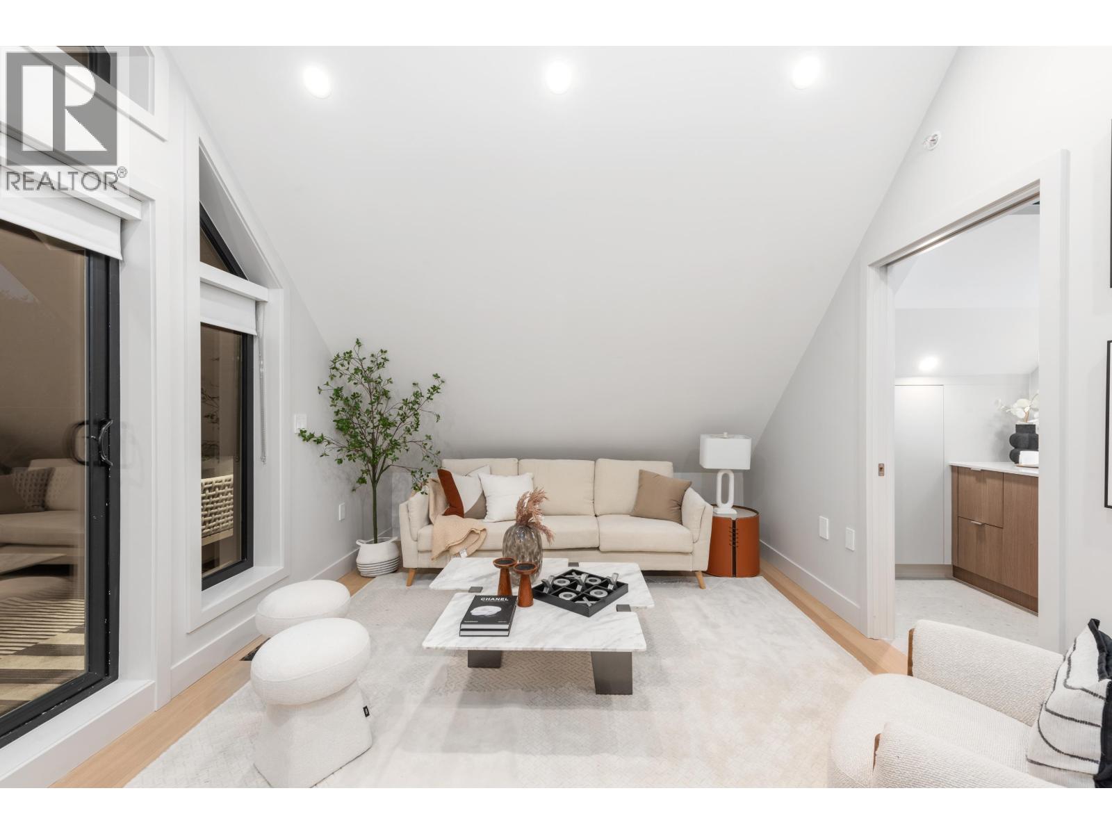 2 2635 W 12th Avenue, Vancouver, British Columbia  V6K 2P4 - Photo 27 - R3069840