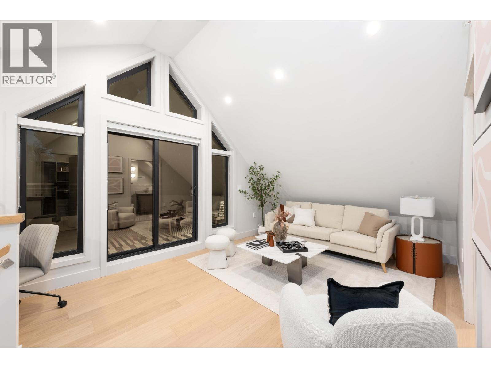 2 2635 W 12th Avenue, Vancouver, British Columbia  V6K 2P4 - Photo 28 - R3069840