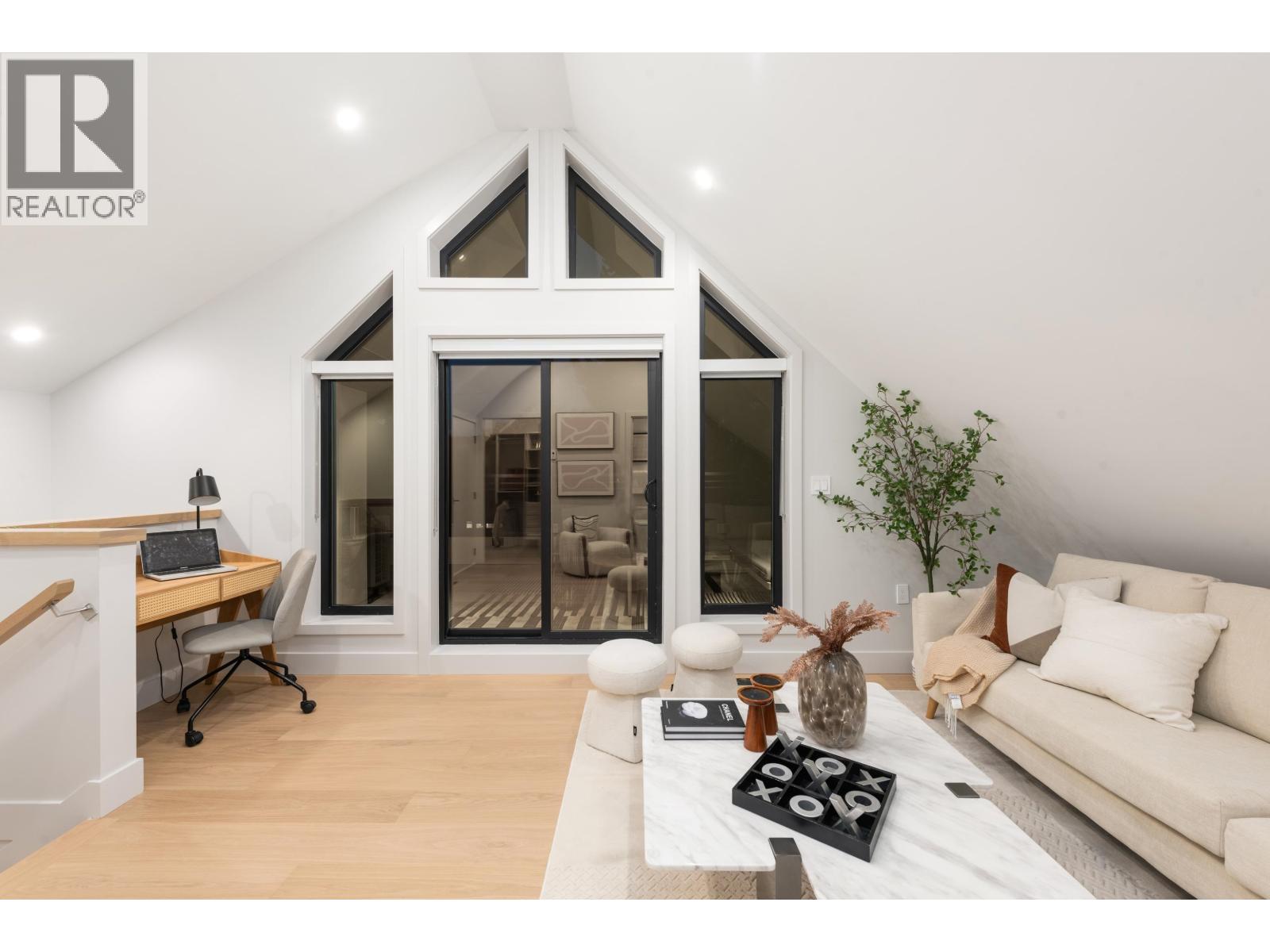 2 2635 W 12th Avenue, Vancouver, British Columbia  V6K 2P4 - Photo 30 - R3069840