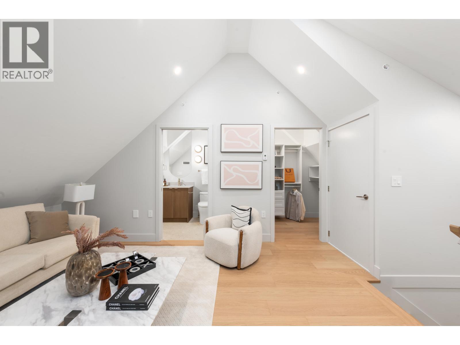 2 2635 W 12th Avenue, Vancouver, British Columbia  V6K 2P4 - Photo 33 - R3069840