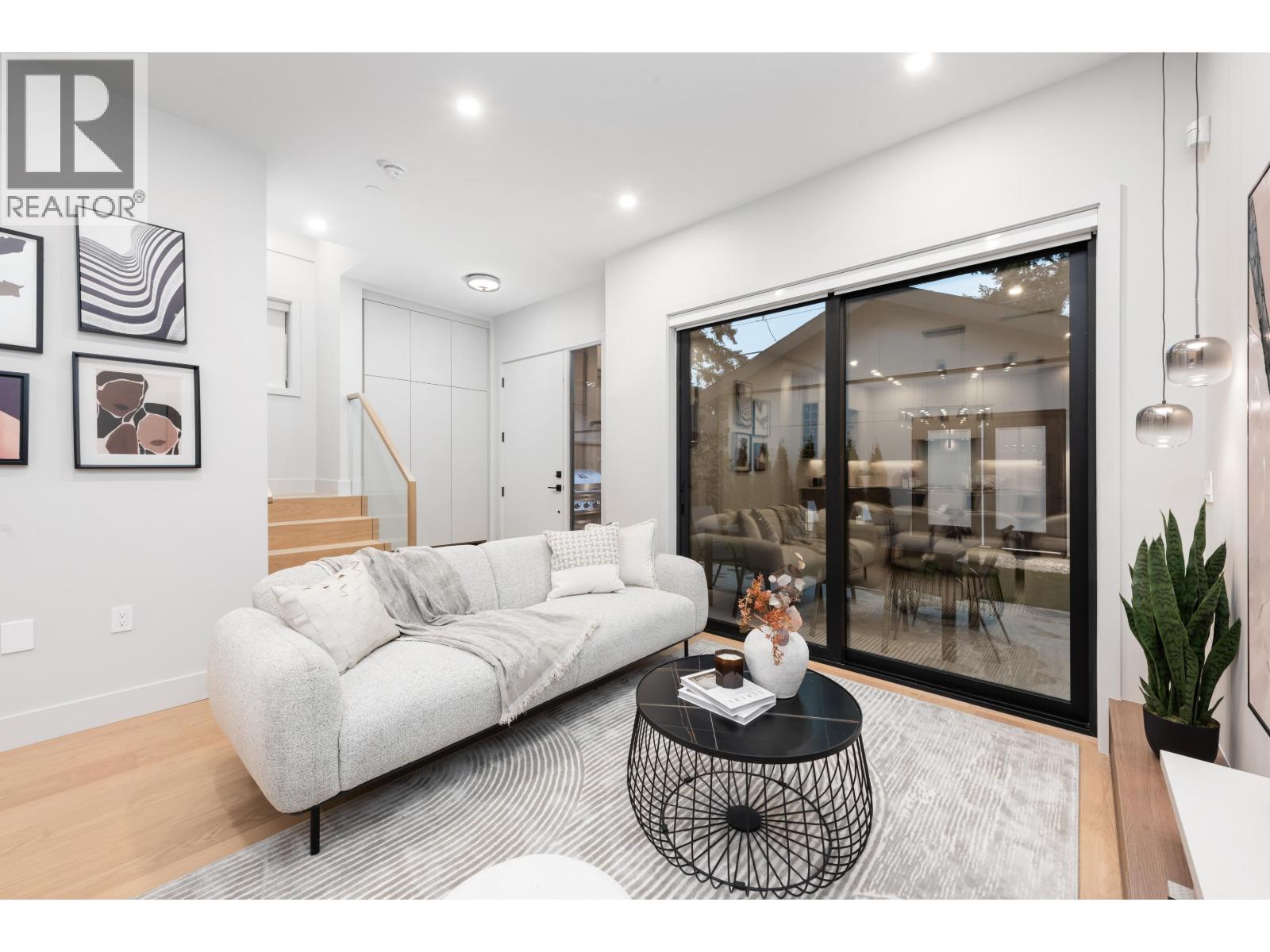 2 2635 W 12th Avenue, Vancouver, British Columbia  V6K 2P4 - Photo 5 - R3069840