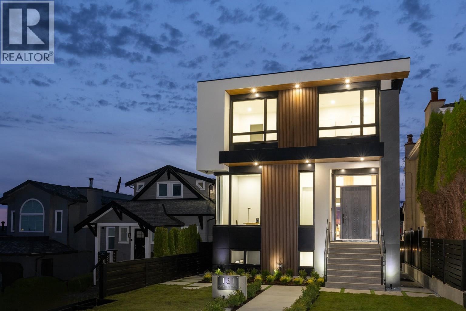 131 GROSVENOR AVENUE, Burnaby, British Columbia