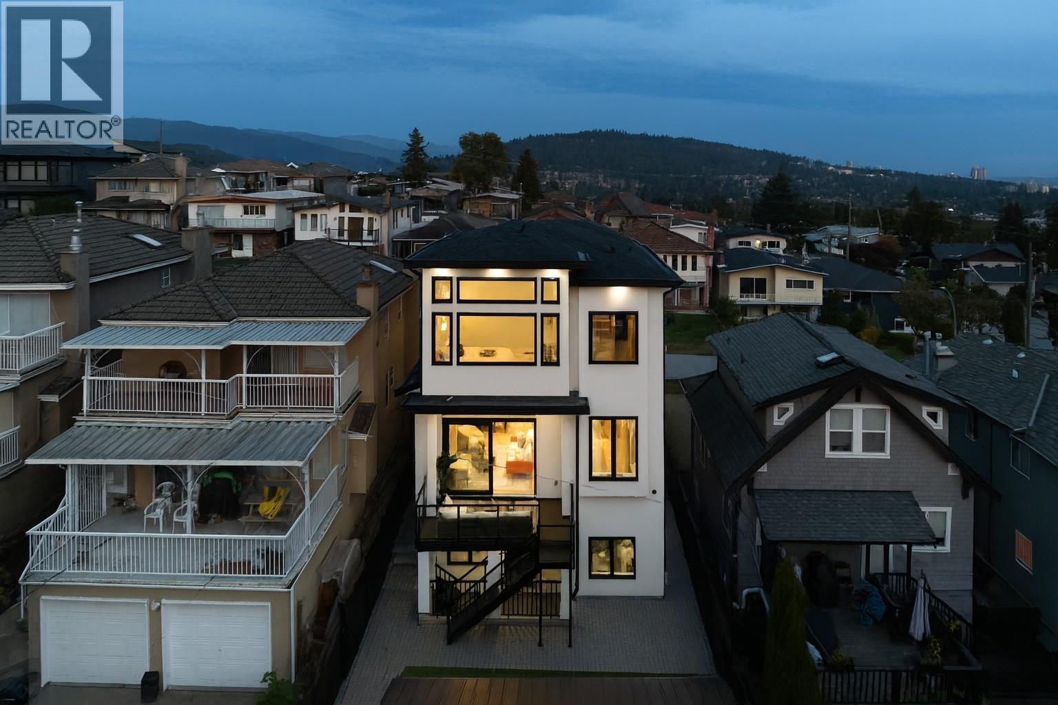 131 Grosvenor Avenue, Burnaby, British Columbia  V5B 3N7 - Photo 34 - R3069844