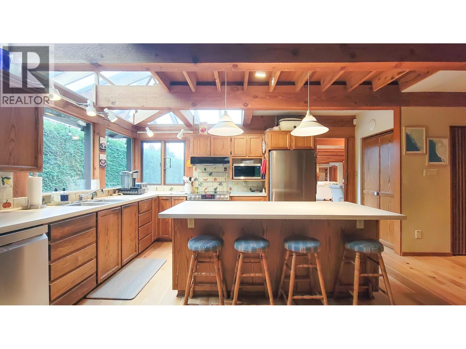 418 Walker Street, Coquitlam, British Columbia  V3K 4E3 - Photo 10 - R3069852