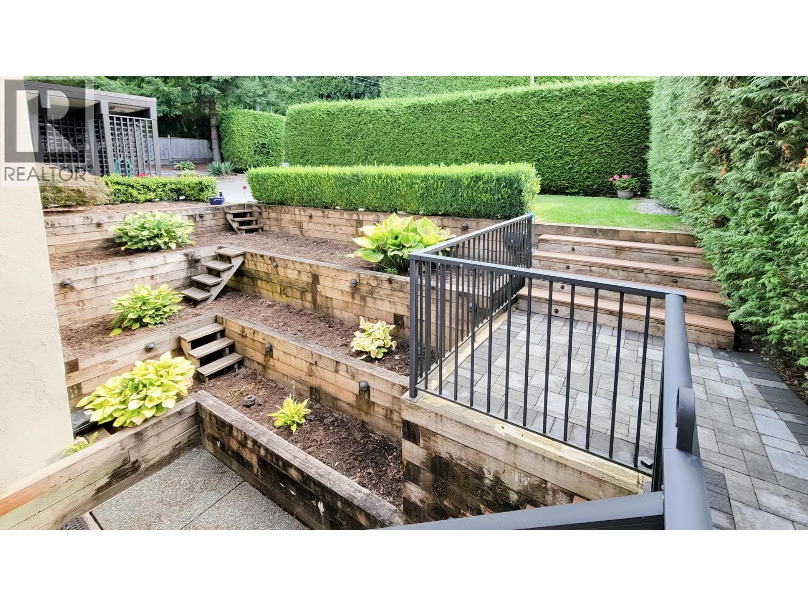 418 Walker Street, Coquitlam, British Columbia  V3K 4E3 - Photo 25 - R3069852