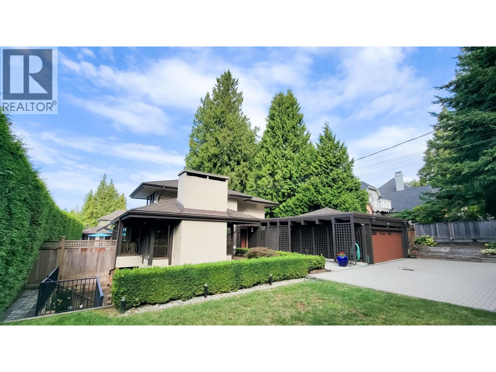418 Walker Street, Coquitlam, British Columbia  V3K 4E3 - Photo 3 - R3069852