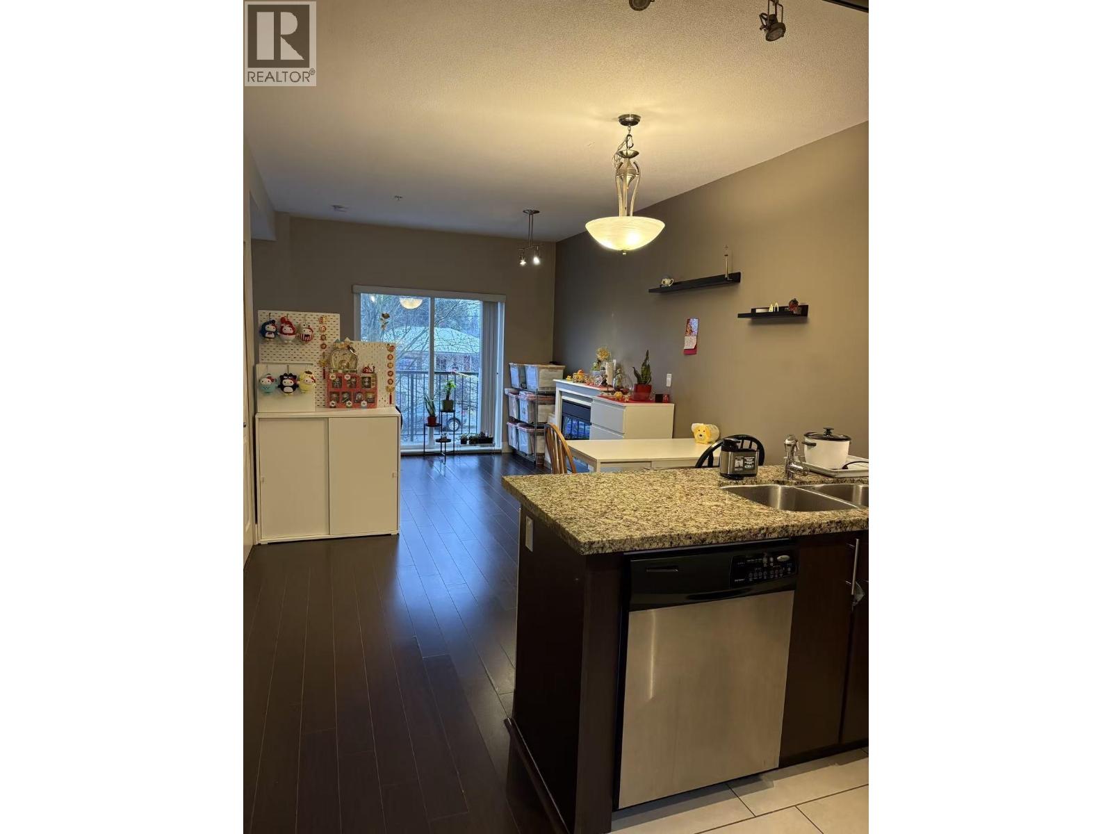 207 5211 Irmin Street Street, Burnaby, British Columbia  V5J 0C9 - Photo 4 - R3069836