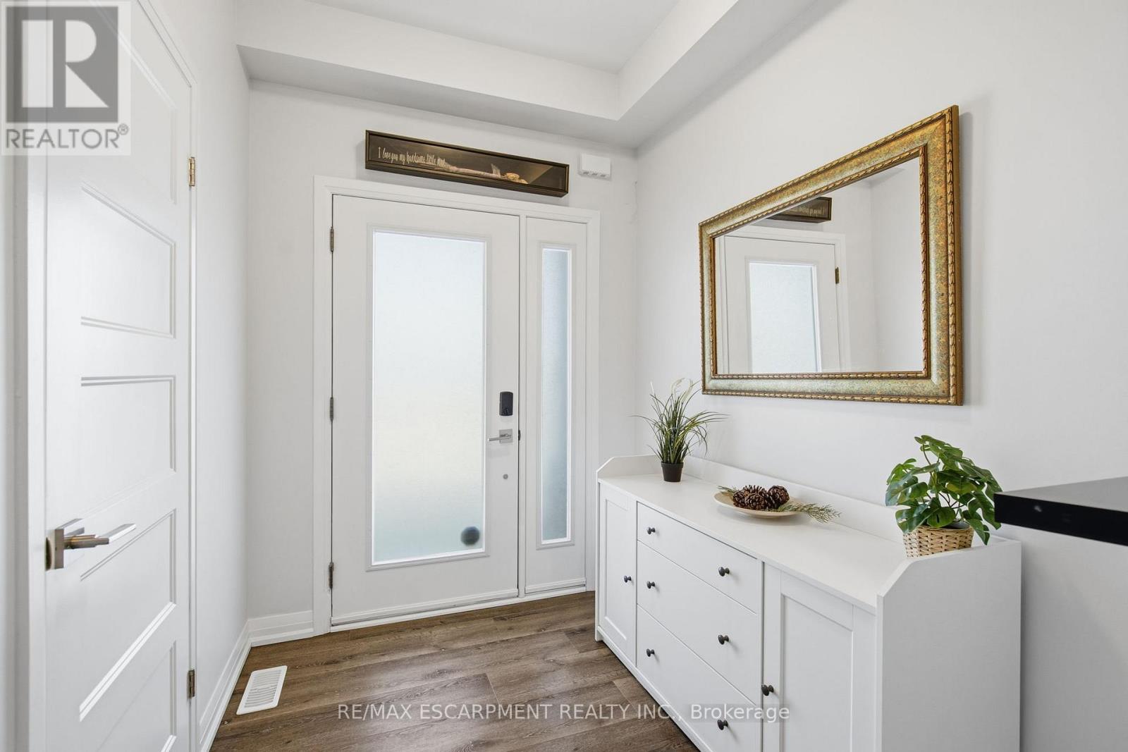 52 Jayla Lane, West Lincoln, Ontario L0R 2A0 - Photo 17 - X12566354