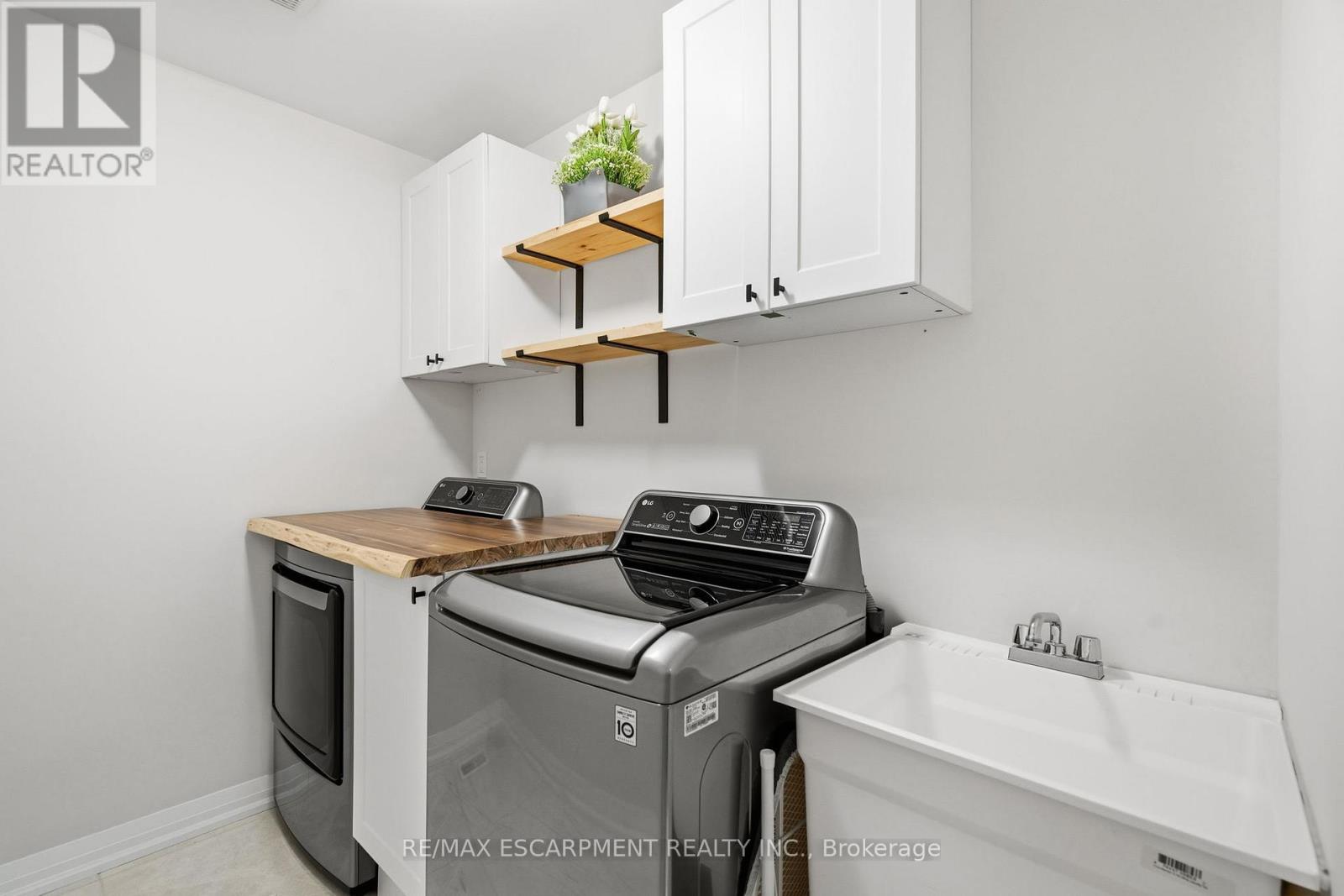 52 Jayla Lane, West Lincoln, Ontario L0R 2A0 - Photo 13 - X12566354