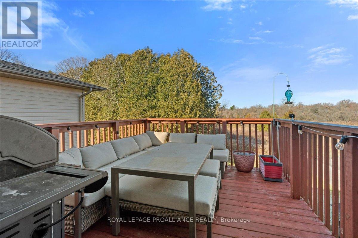 189 Nicholas Street, Quinte West, Ontario K8V 6E8 - Photo 30 - X12566710