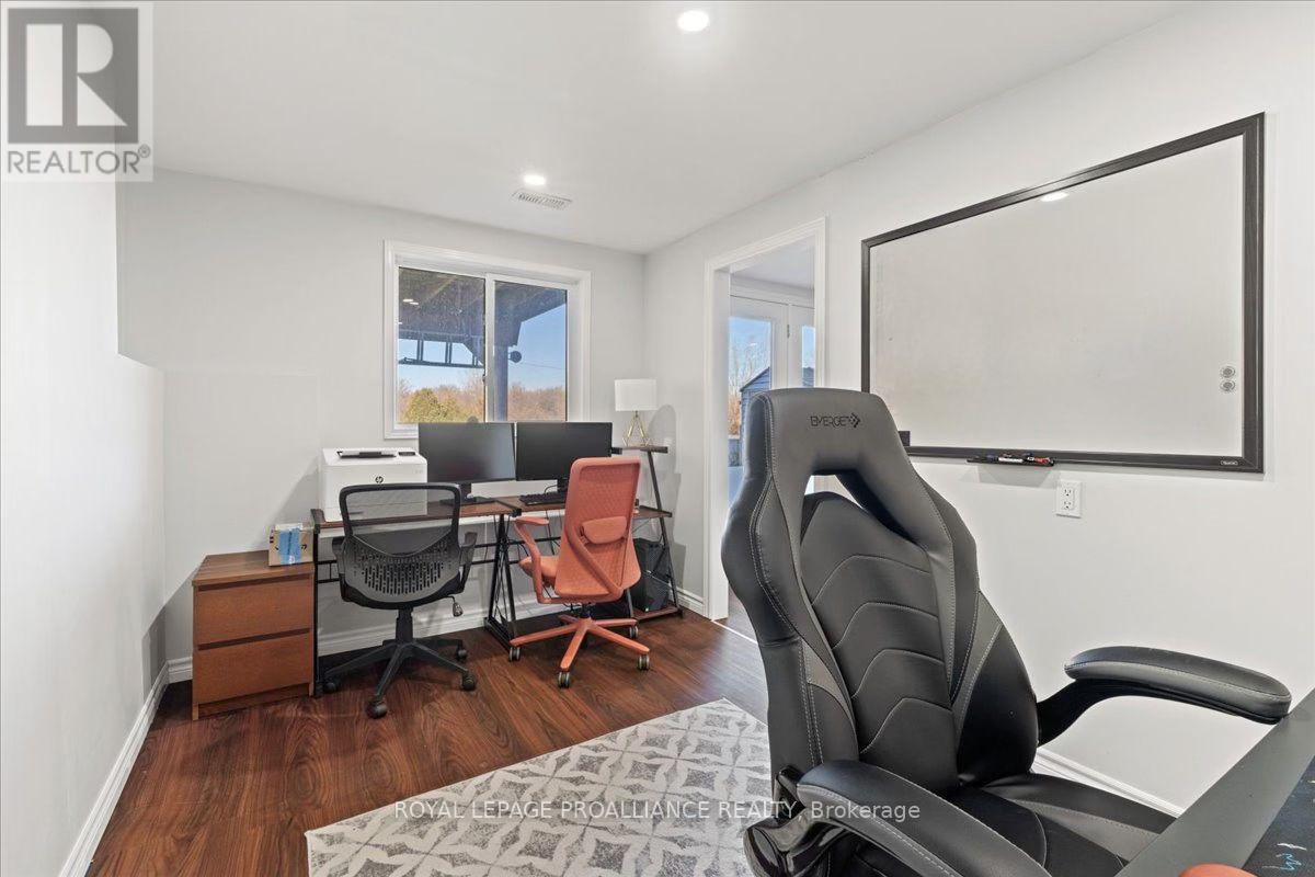 189 Nicholas Street, Quinte West, Ontario K8V 6E8 - Photo 26 - X12566710