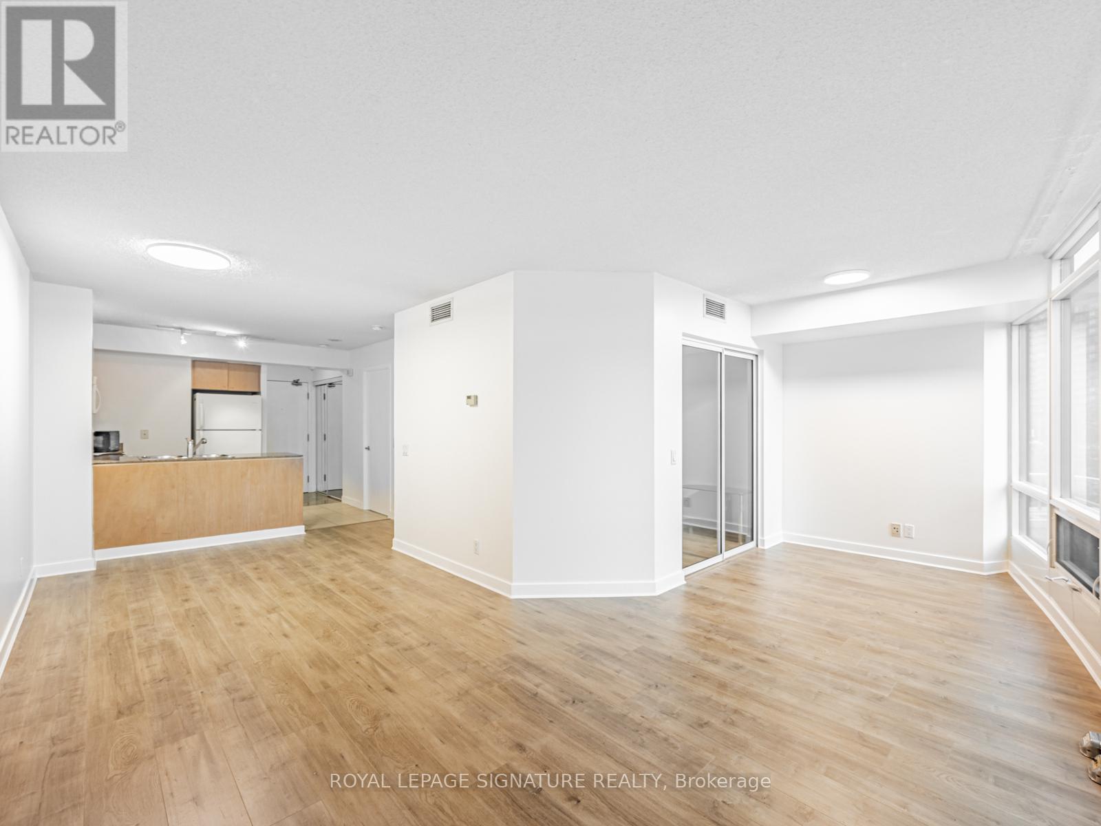 501 - 373 Front Street W, Toronto, Ontario  M5V 3R7 - Photo 11 - C12573696