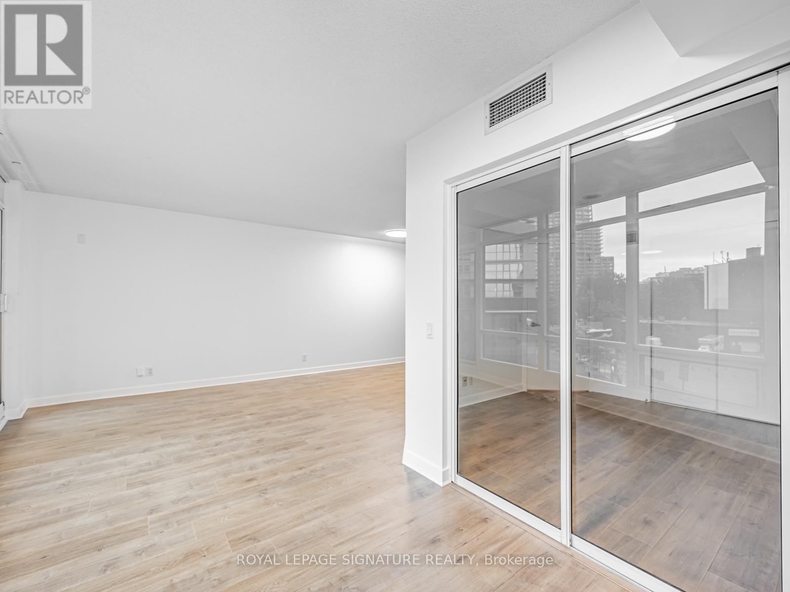 501 - 373 Front Street W, Toronto, Ontario  M5V 3R7 - Photo 14 - C12573696