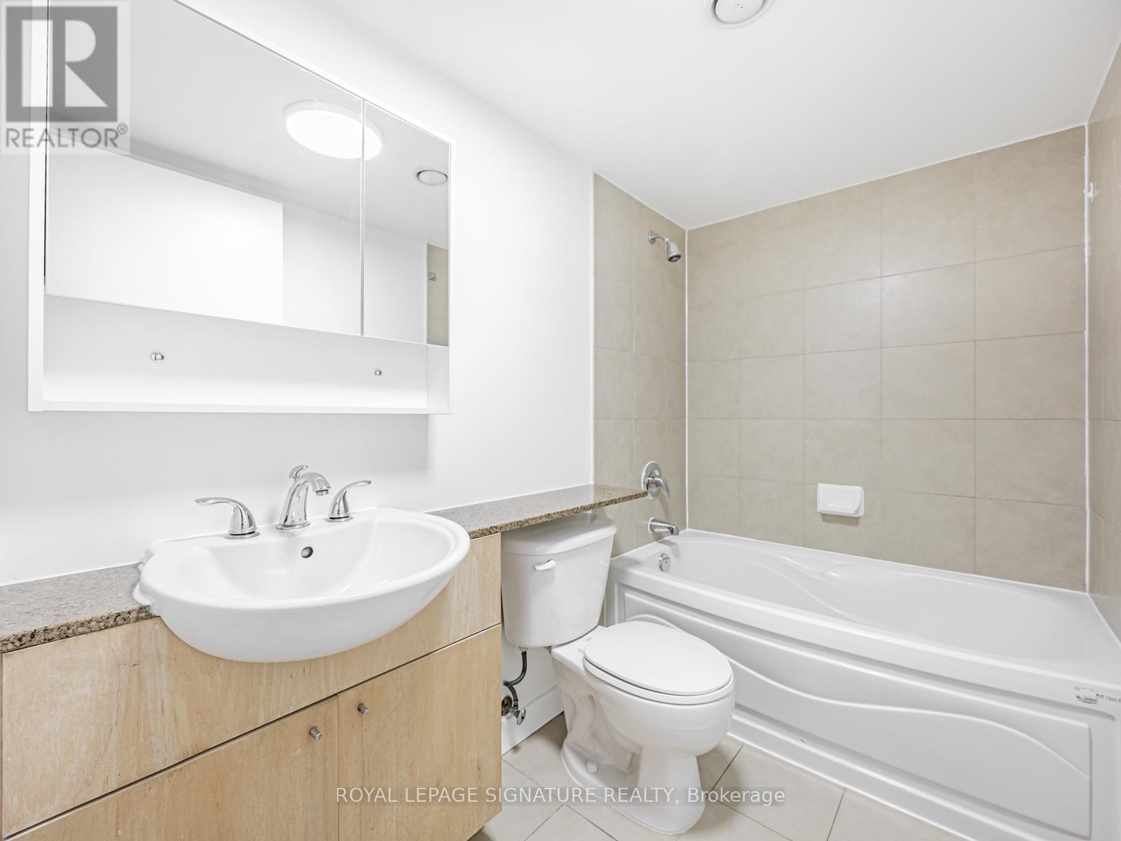 501 - 373 Front Street W, Toronto, Ontario  M5V 3R7 - Photo 15 - C12573696