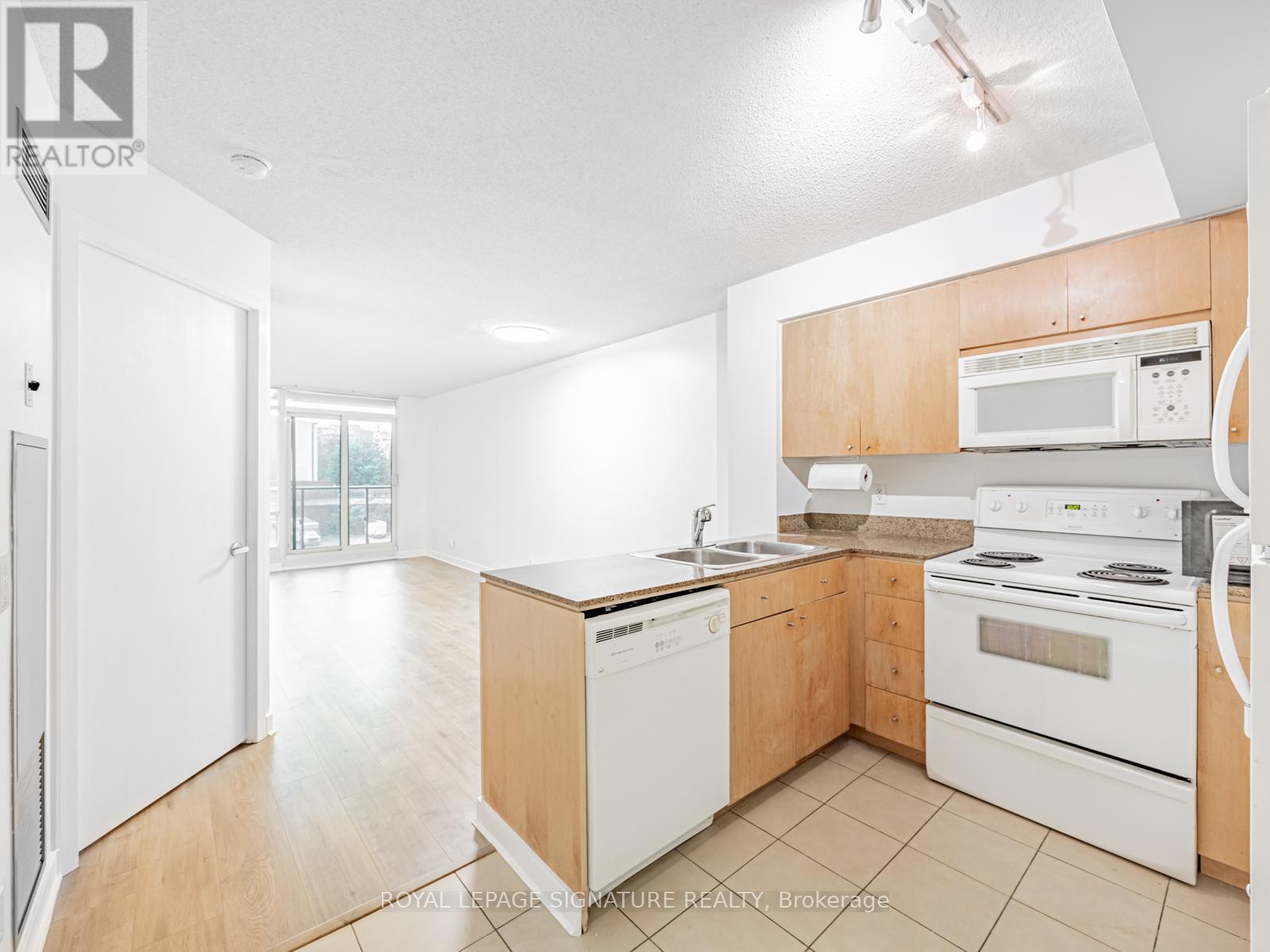 501 - 373 Front Street W, Toronto, Ontario  M5V 3R7 - Photo 7 - C12573696