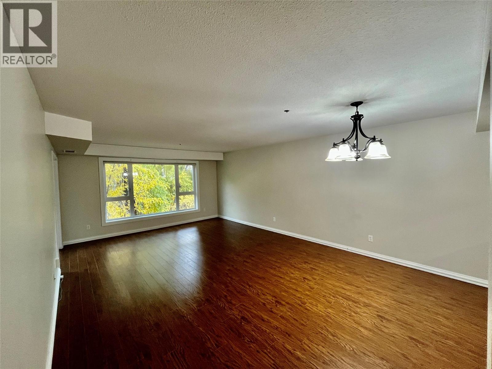 1045 Sutherland Avenue Unit# 230, Kelowna, British Columbia  V1Y 5Y1 - Photo 5 - 10369335