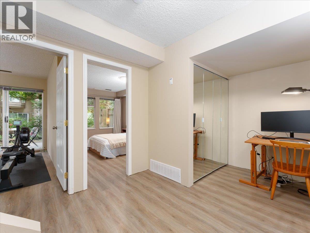 8804 Robins Court, Burnaby, British Columbia  V5A 4K7 - Photo 22 - R3054288