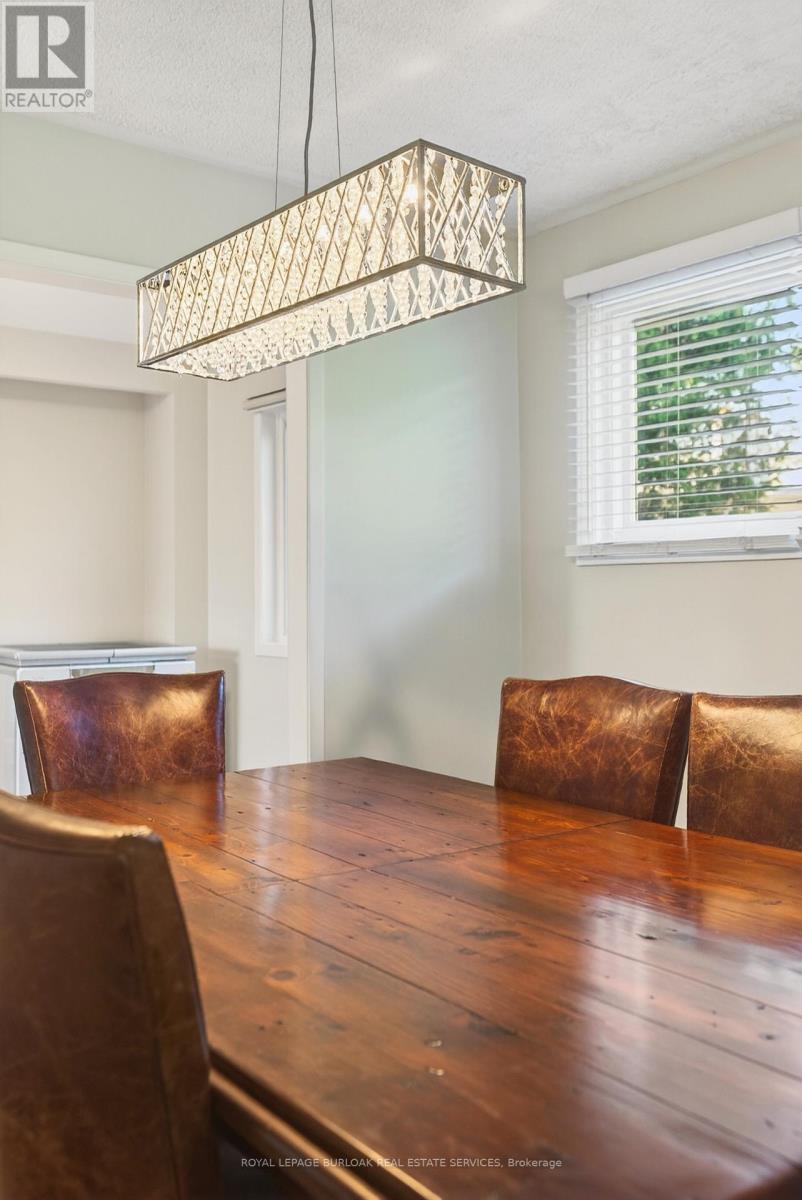 214 Vance Drive, Oakville, Ontario L6L 3L1 - Photo 24 - W12485656