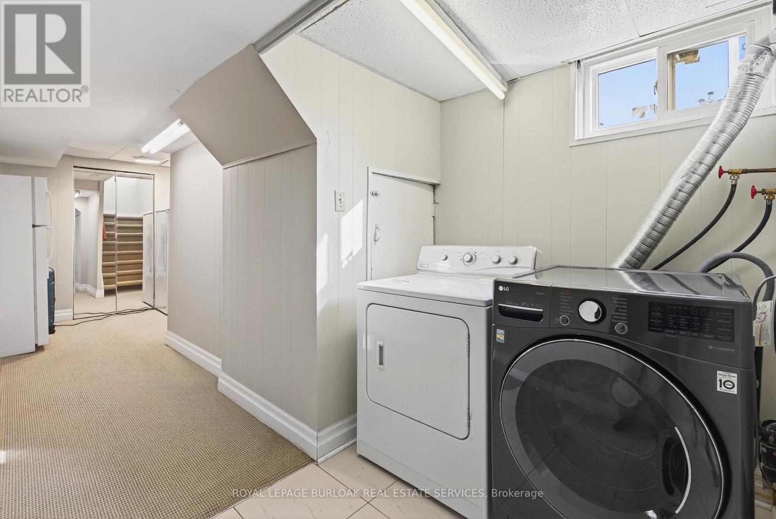 214 Vance Drive, Oakville, Ontario L6L 3L1 - Photo 41 - W12485656