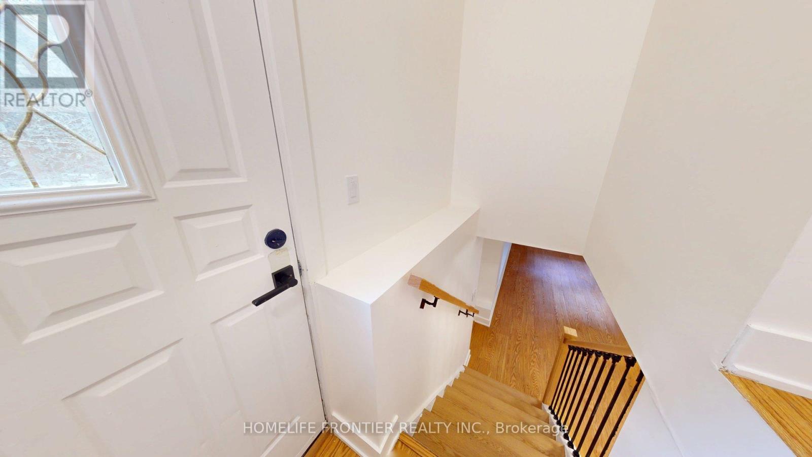 1 (Lower) - 1089 Glencairn Avenue, Toronto, Ontario  M6B 2B1 - Photo 4 - W12573694