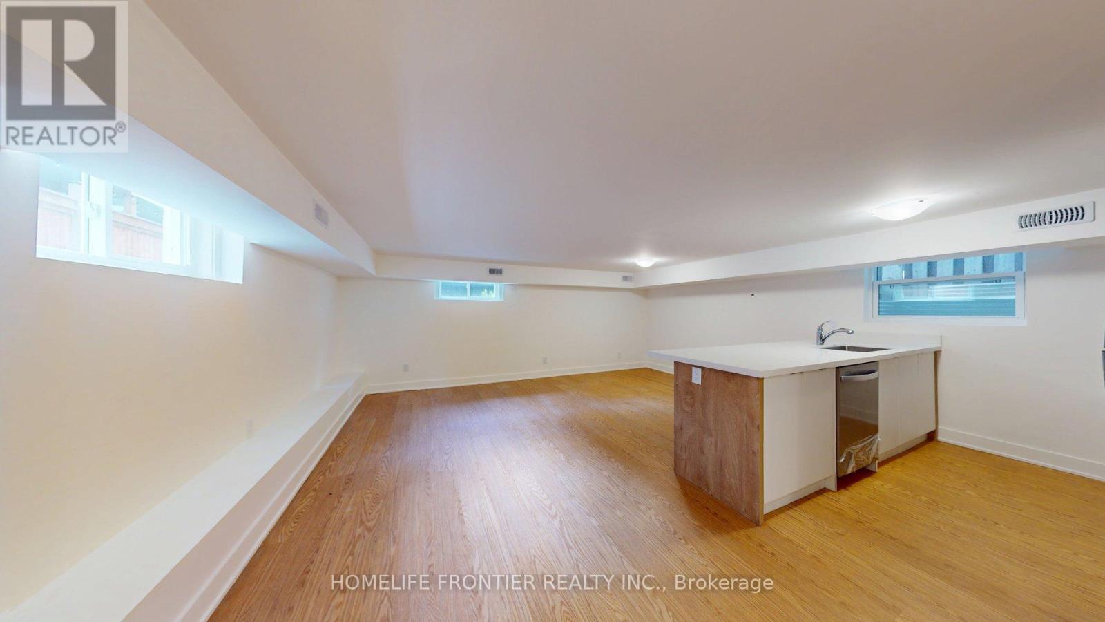 1 (Lower) - 1089 Glencairn Avenue, Toronto, Ontario  M6B 2B1 - Photo 5 - W12573694