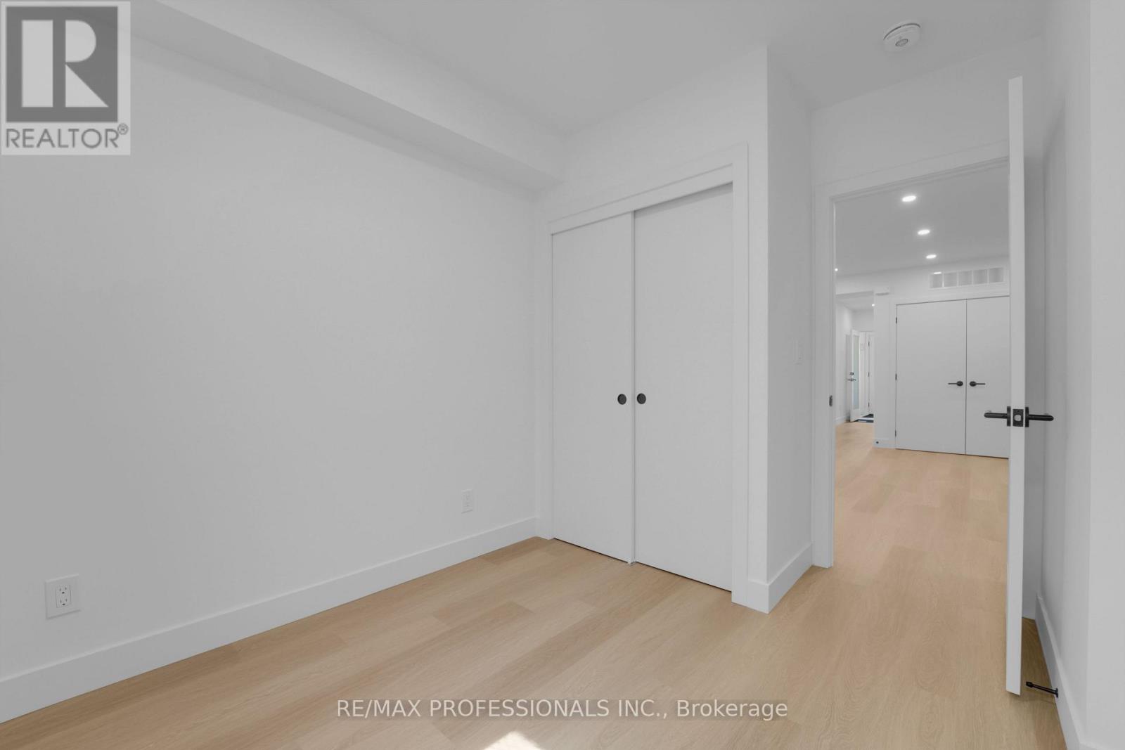 A - 47 Morningside Avenue, Toronto, Ontario  M6S 1C6 - Photo 5 - W12573706