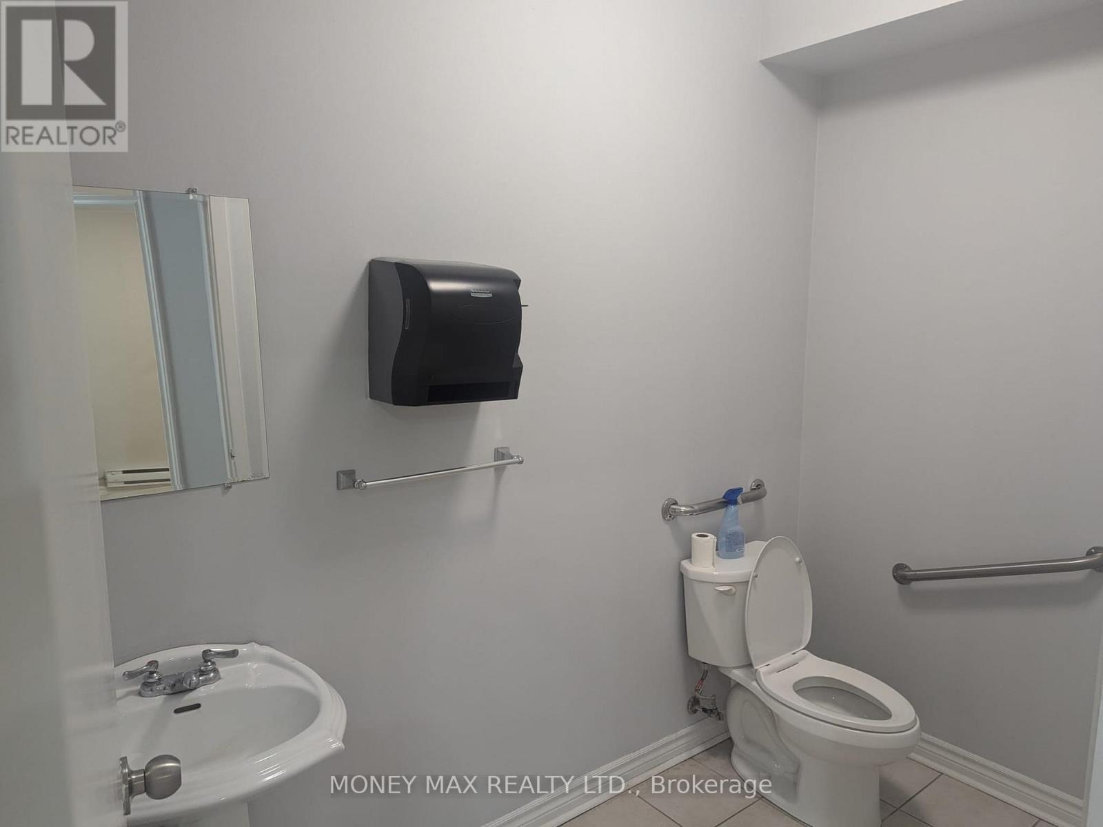 4c - 8 Automatic Road, Brampton, Ontario  L6S 5N4 - Photo 11 - W12573712