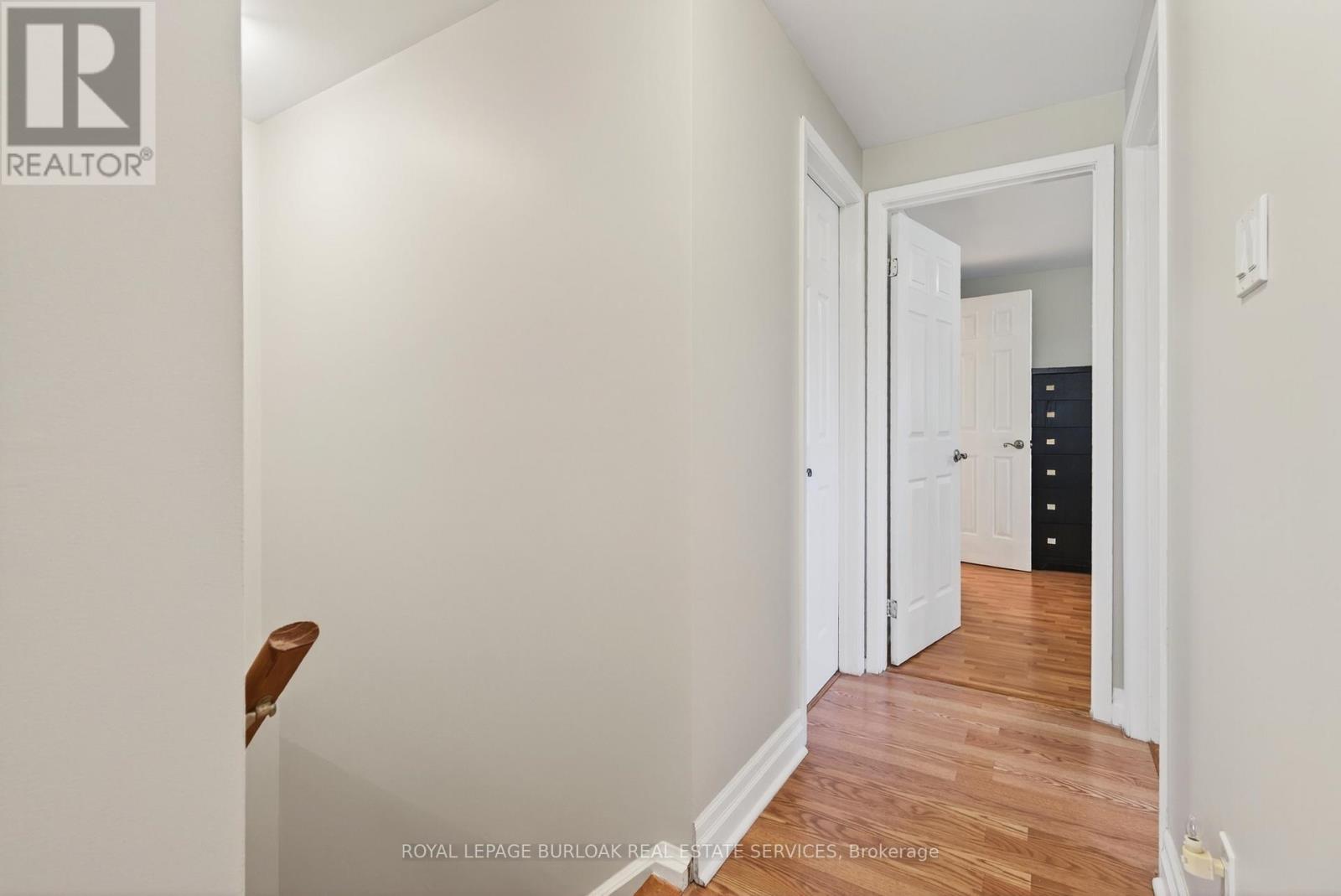 214 Vance Drive, Oakville, Ontario L6L 3L1 - Photo 38 - W12485656