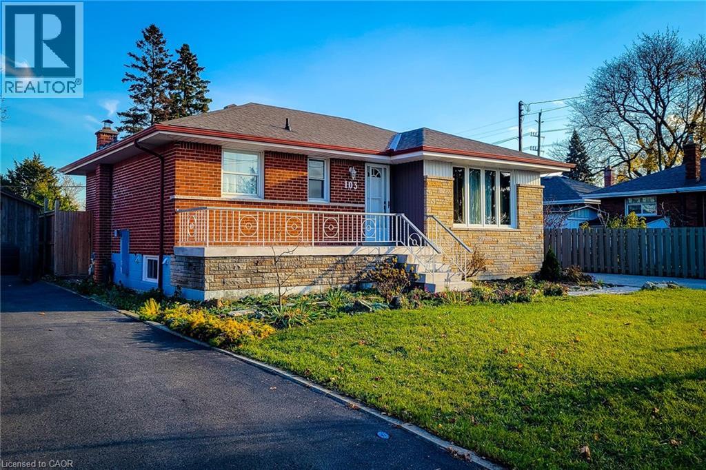 103 East 45th Street, Hamilton, Ontario  L8T 3J9 - Photo 2 - 40782386