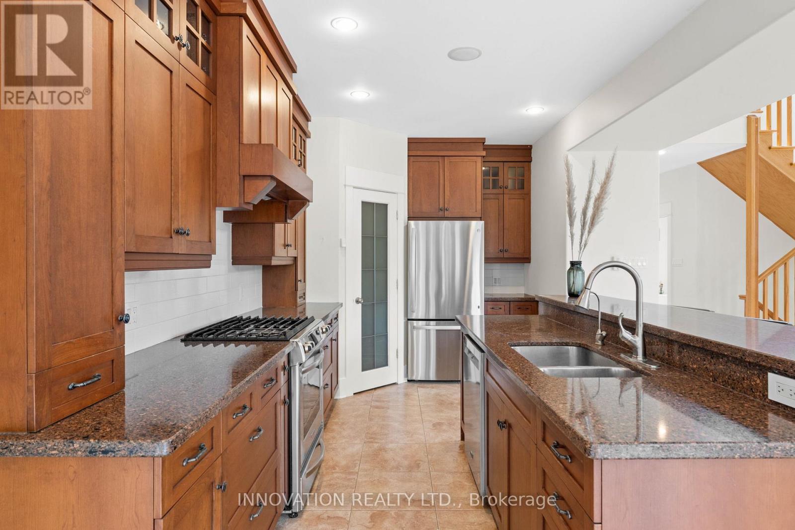 199 Blackberry Way, Ottawa, Ontario  K0A 1T0 - Photo 9 - X12573728