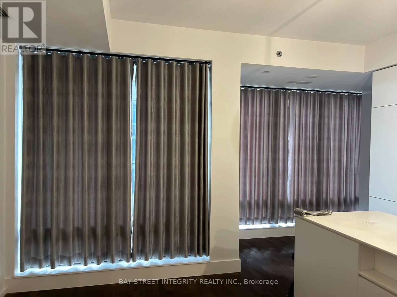 2704 - 5 St. Joseph Street, Toronto, Ontario  M4Y 0B6 - Photo 4 - C12573752