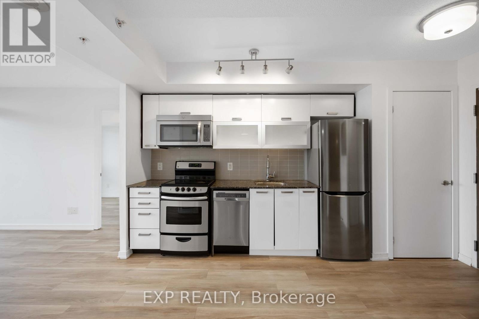 1022 - 68 Abell Street, Toronto, Ontario  M6J 0A2 - Photo 8 - C12573758