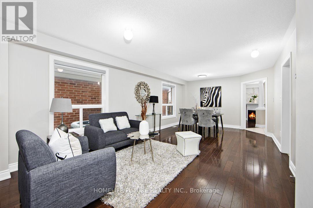 39 Harkness Drive, Whitby, Ontario  L1R 0C5 - Photo 9 - E12573740