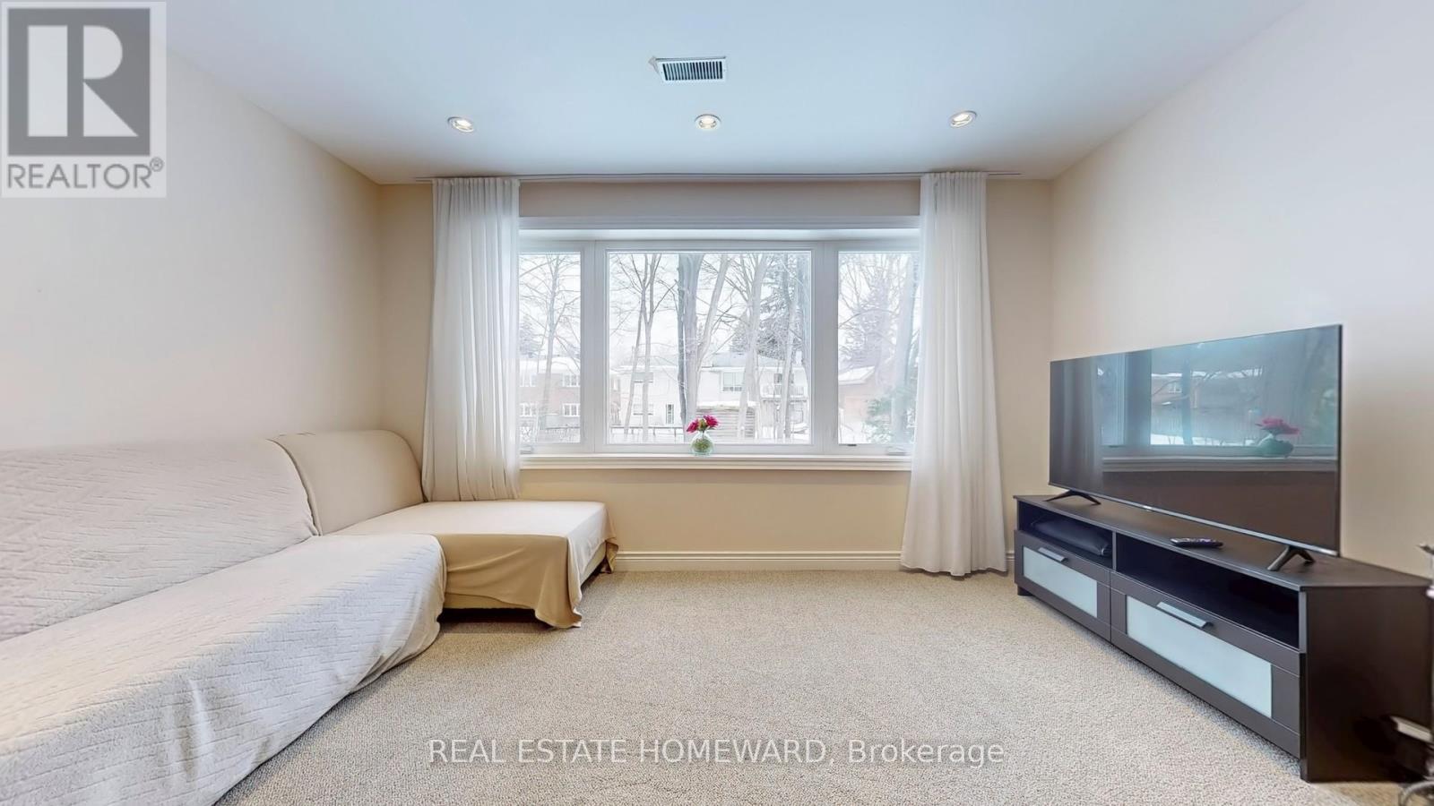 W/o - 34 Delair Crescent, Markham, Ontario  L3T 2M4 - Photo 9 - N12573762