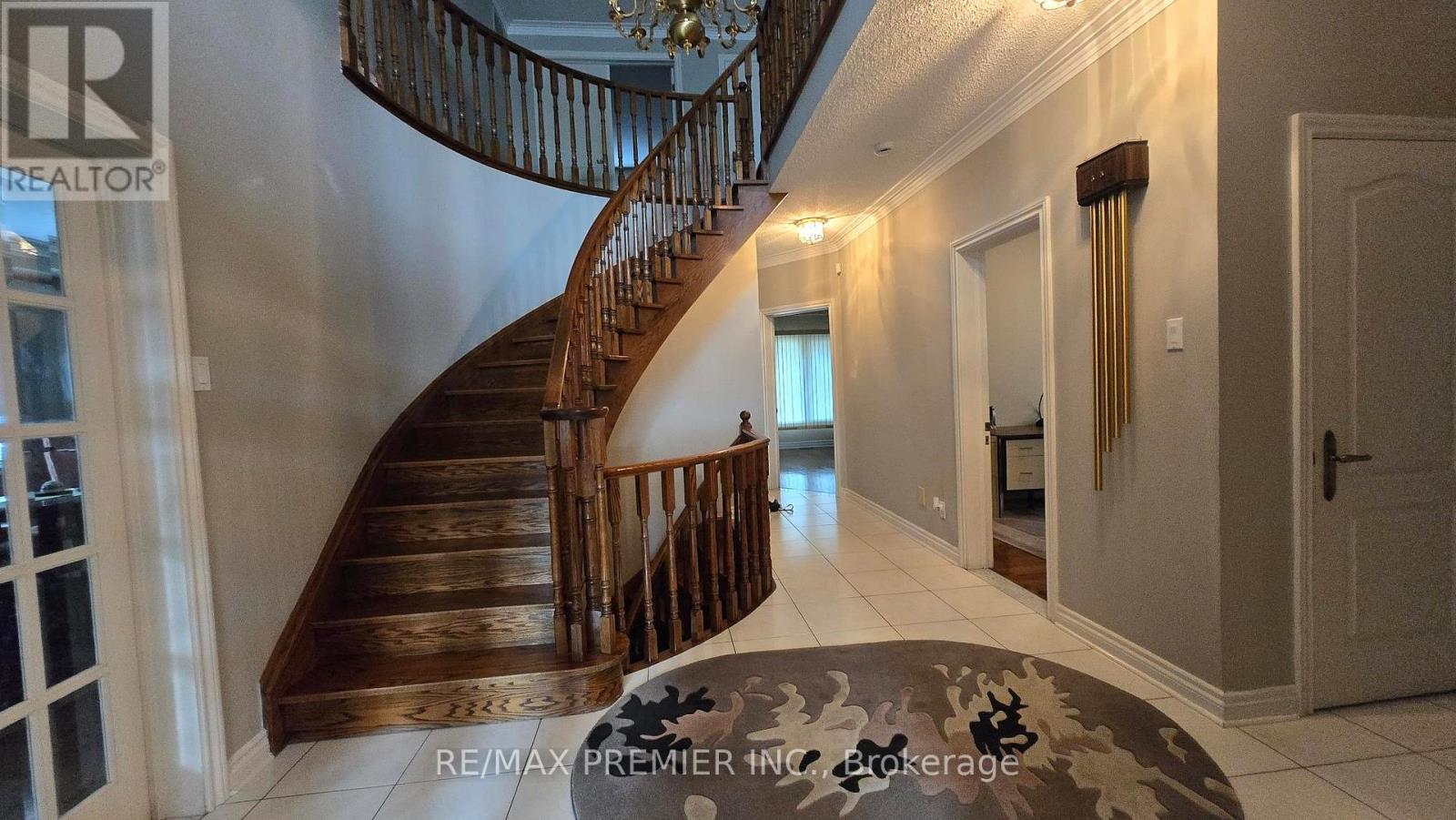 36 Railway Street, Vaughan, Ontario  L6A 1P7 - Photo 10 - N12573774