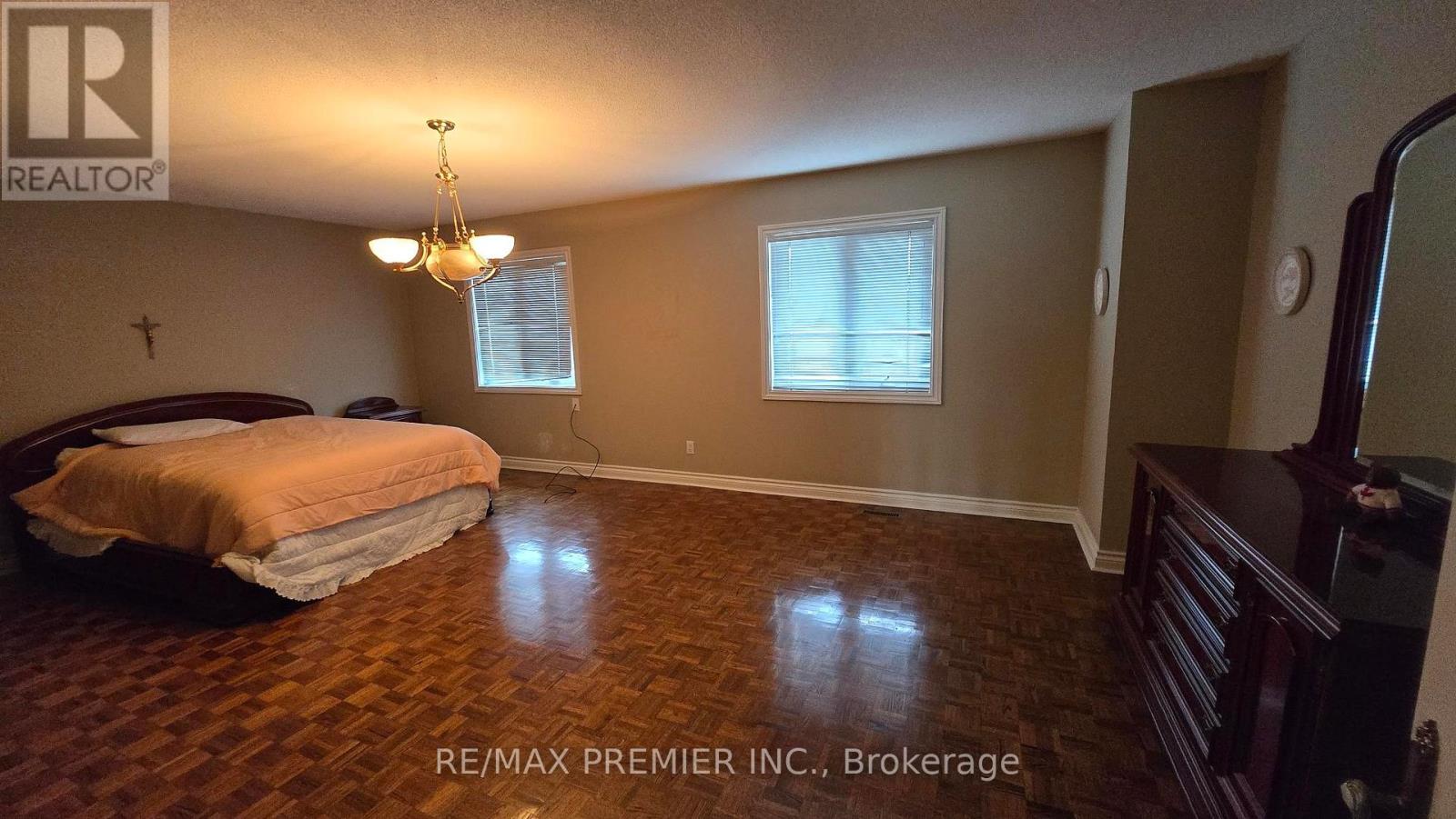 36 Railway Street, Vaughan, Ontario  L6A 1P7 - Photo 11 - N12573774