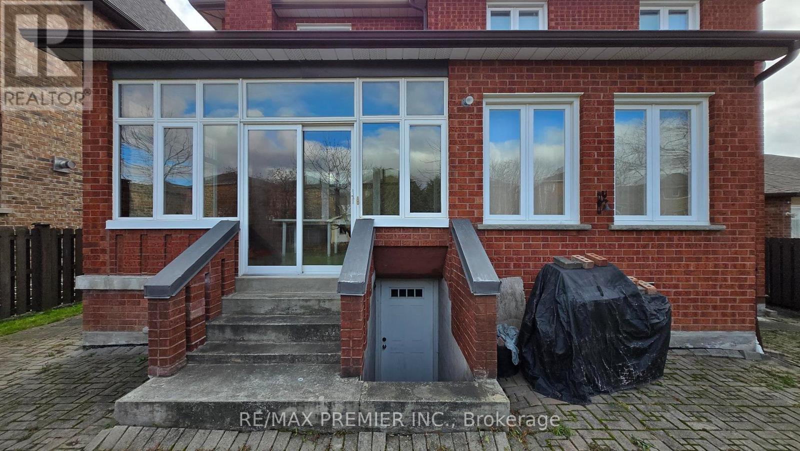 36 Railway Street, Vaughan, Ontario  L6A 1P7 - Photo 23 - N12573774