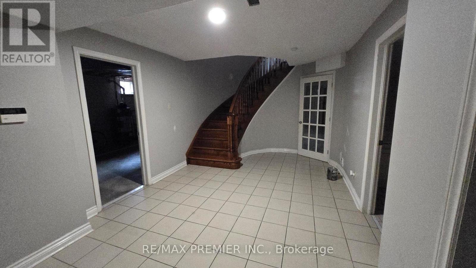 36 Railway Street, Vaughan, Ontario  L6A 1P7 - Photo 28 - N12573774