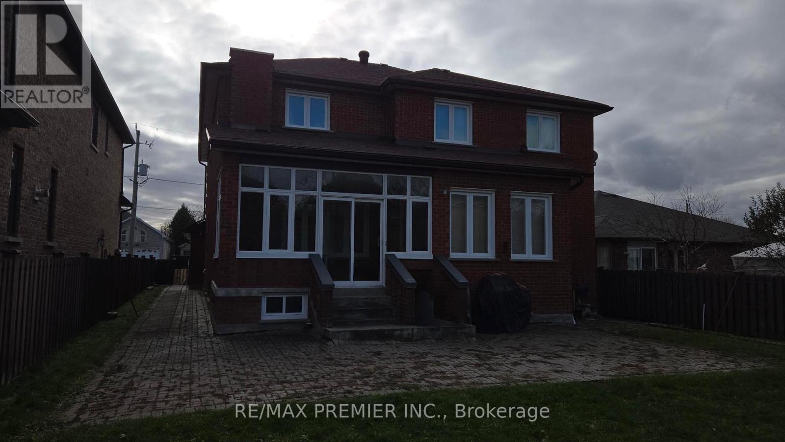 36 Railway Street, Vaughan, Ontario  L6A 1P7 - Photo 32 - N12573774