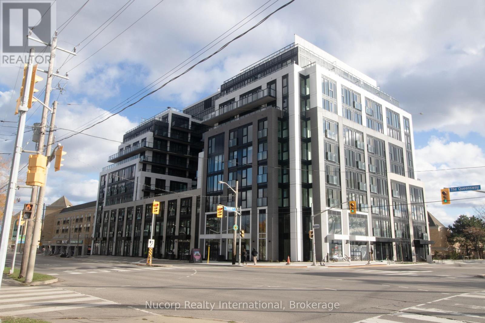 807 - 799 THE QUEENSWAY, Toronto, Ontario