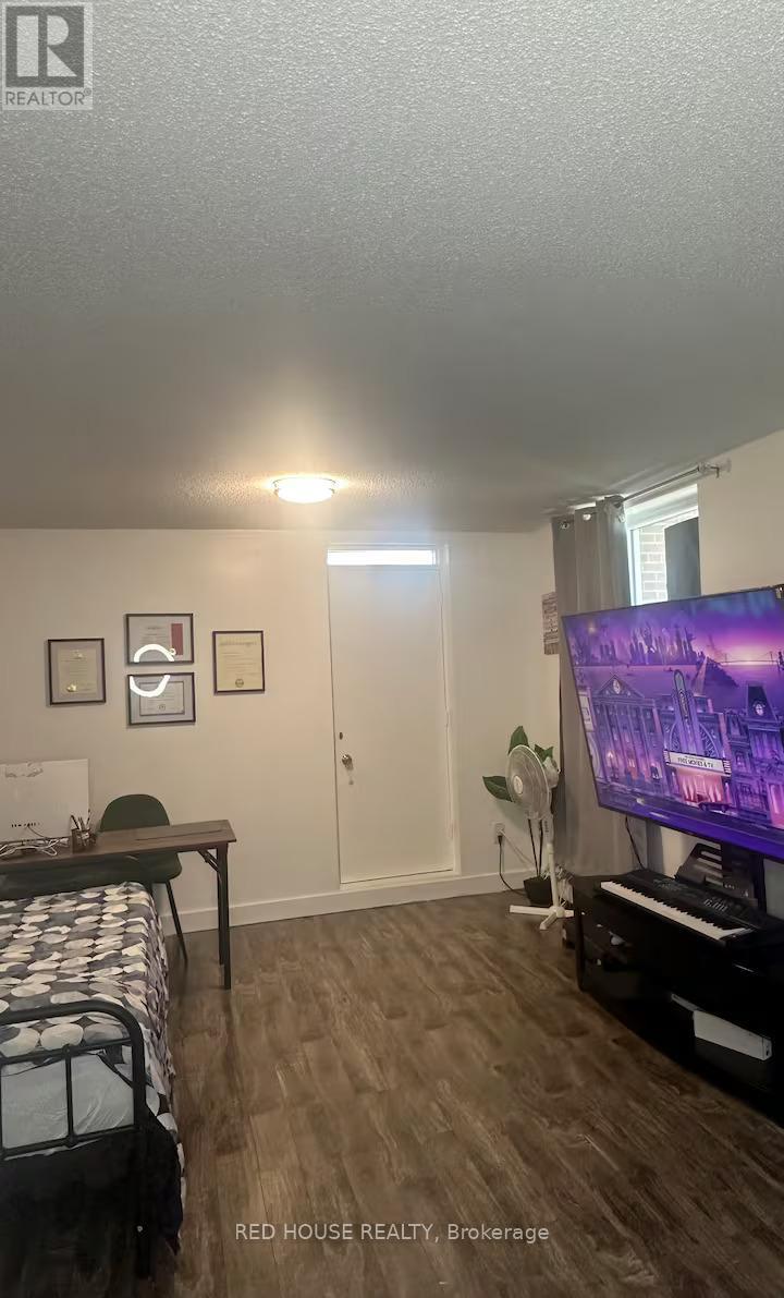 801 - Room 1 - 3555 Derry Road, Mississauga, Ontario  L4T 1B2 - Photo 3 - W12573724