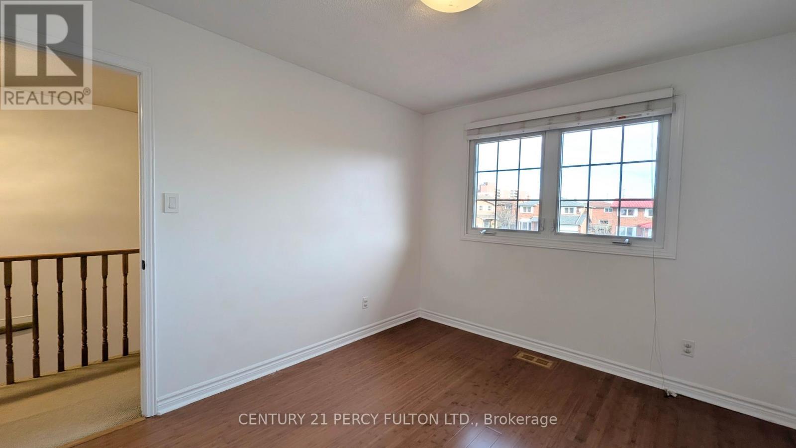 1339 Quinpool Court, Mississauga, Ontario  L5C 4J3 - Photo 11 - W12573734