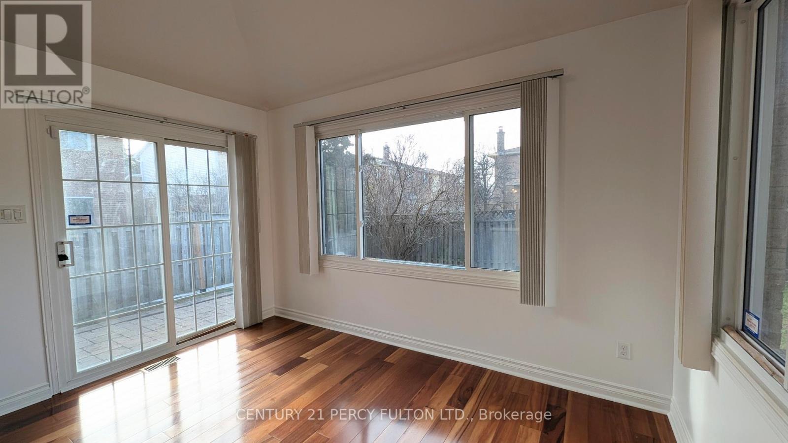 1339 Quinpool Court, Mississauga, Ontario  L5C 4J3 - Photo 19 - W12573734