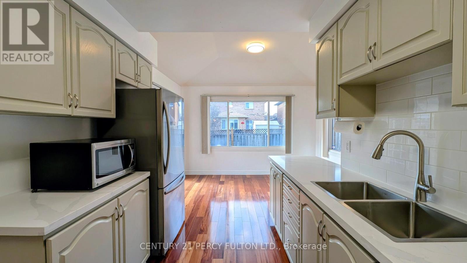 1339 Quinpool Court, Mississauga, Ontario  L5C 4J3 - Photo 21 - W12573734