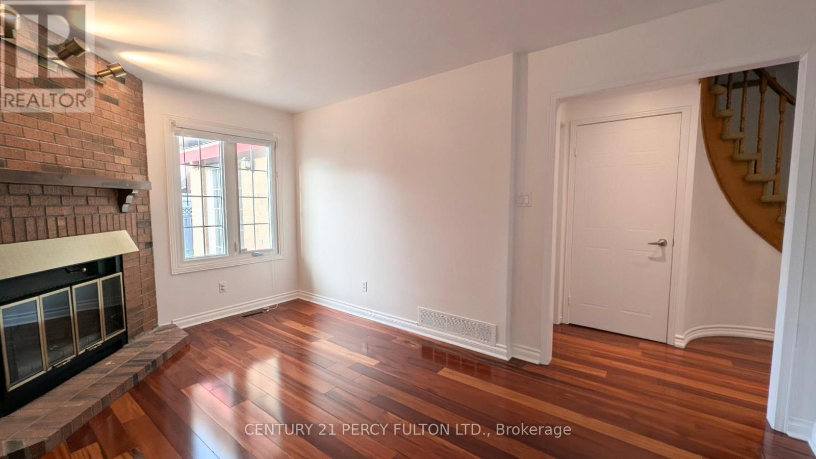 1339 Quinpool Court, Mississauga, Ontario  L5C 4J3 - Photo 27 - W12573734