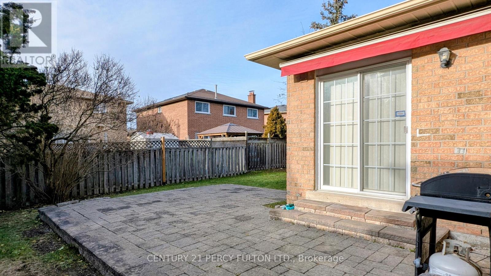 1339 Quinpool Court, Mississauga, Ontario  L5C 4J3 - Photo 40 - W12573734