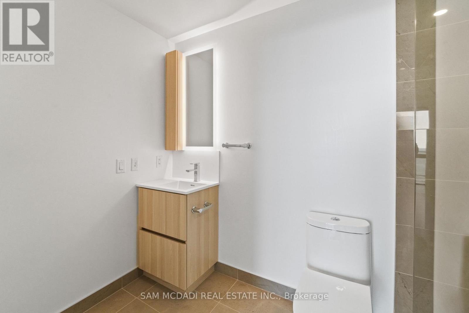 402 - 251 Masonry Way, Mississauga, Ontario L5H 0B2 - Photo 11 - W12573738