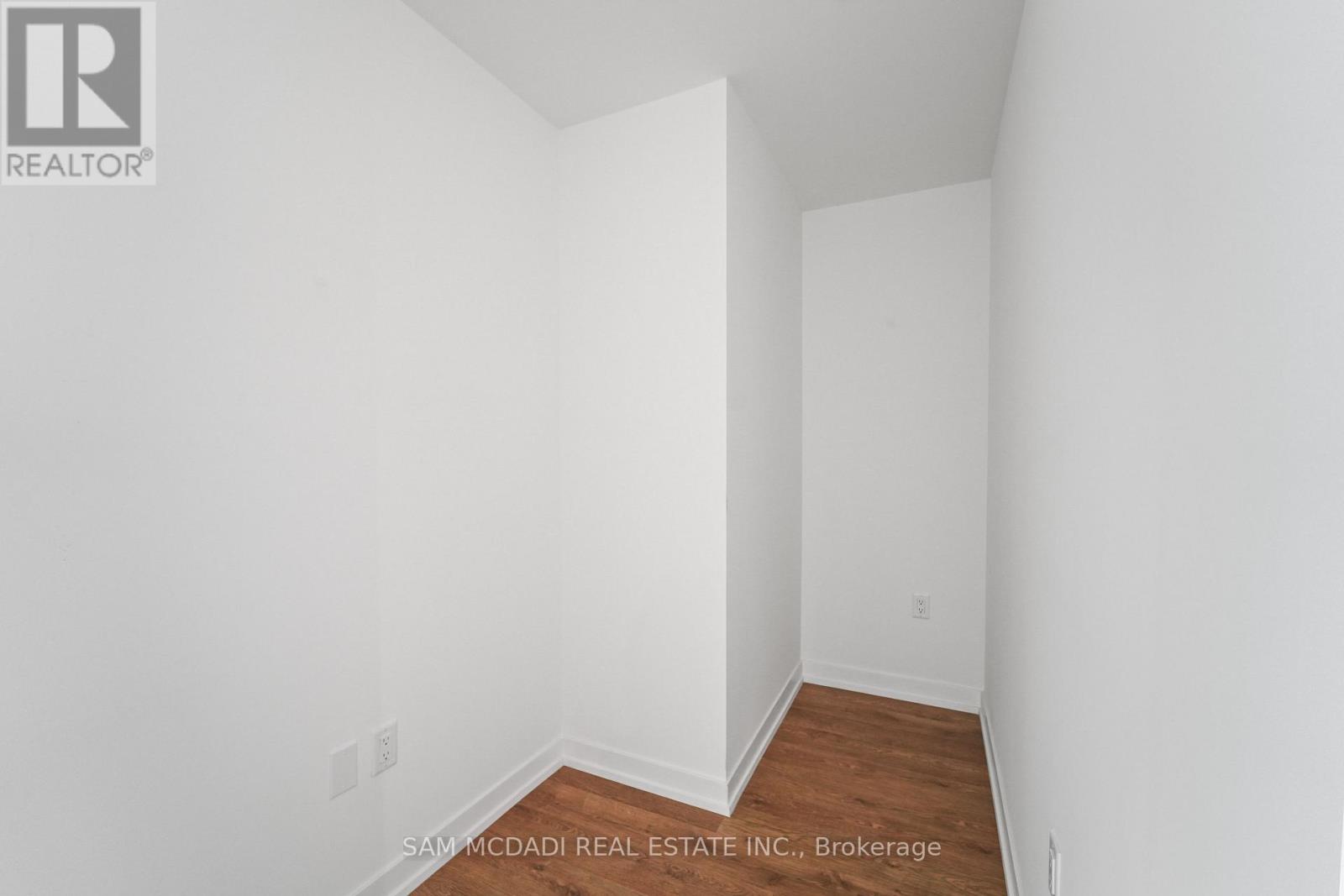 402 - 251 Masonry Way, Mississauga, Ontario L5H 0B2 - Photo 13 - W12573738